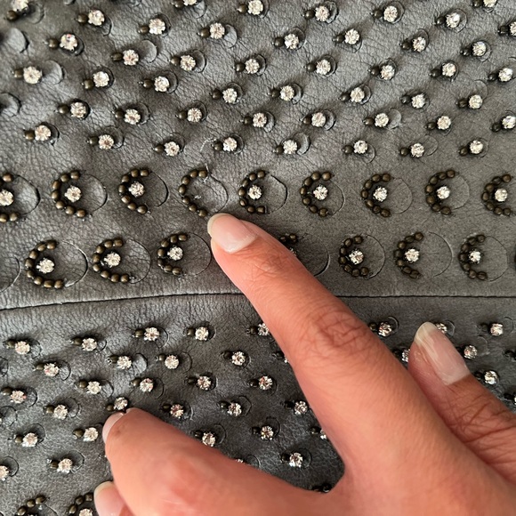 Alice + Olivia Grey Goat Leather Studded skirt in a size 6 - Picture 8 of 10